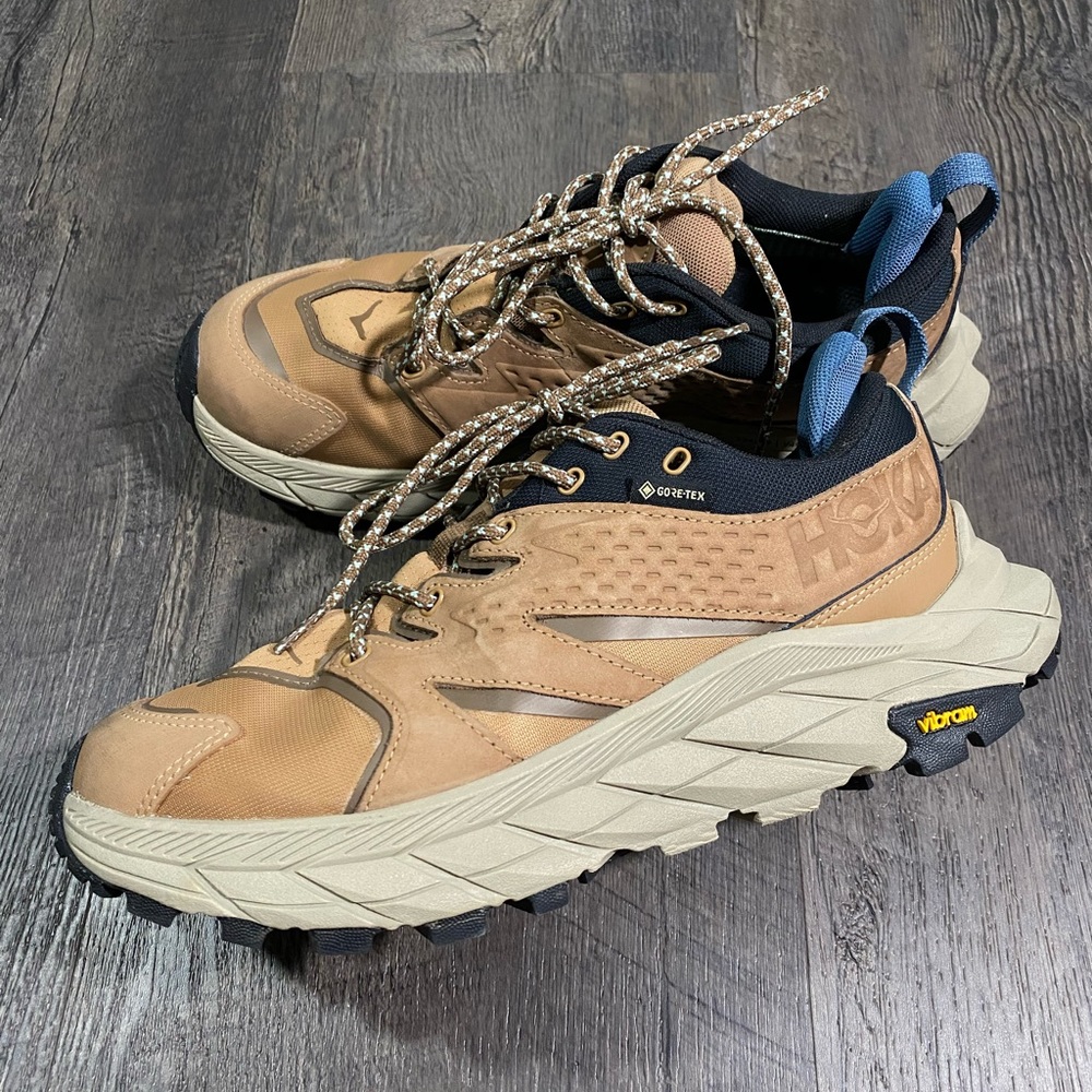 Hoka Womens Anacapa Low GTX Tigers Eye Running Shoes